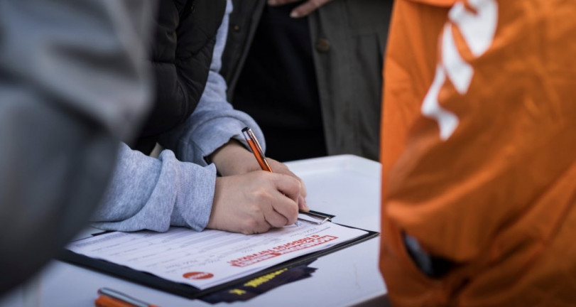 Közfoglalkoztatottak gyűjtötték az aláírást a Fidesznek Csörögön
