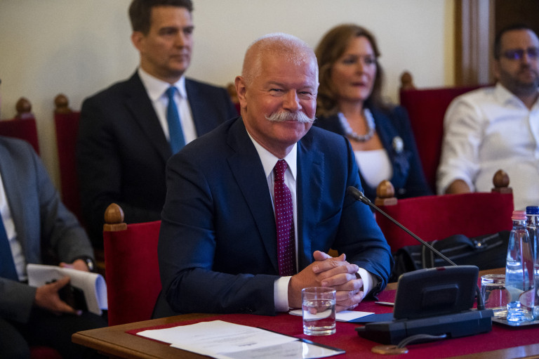 A Himnusz közös szavalására kéri a magyarokat Csák János minisztériuma