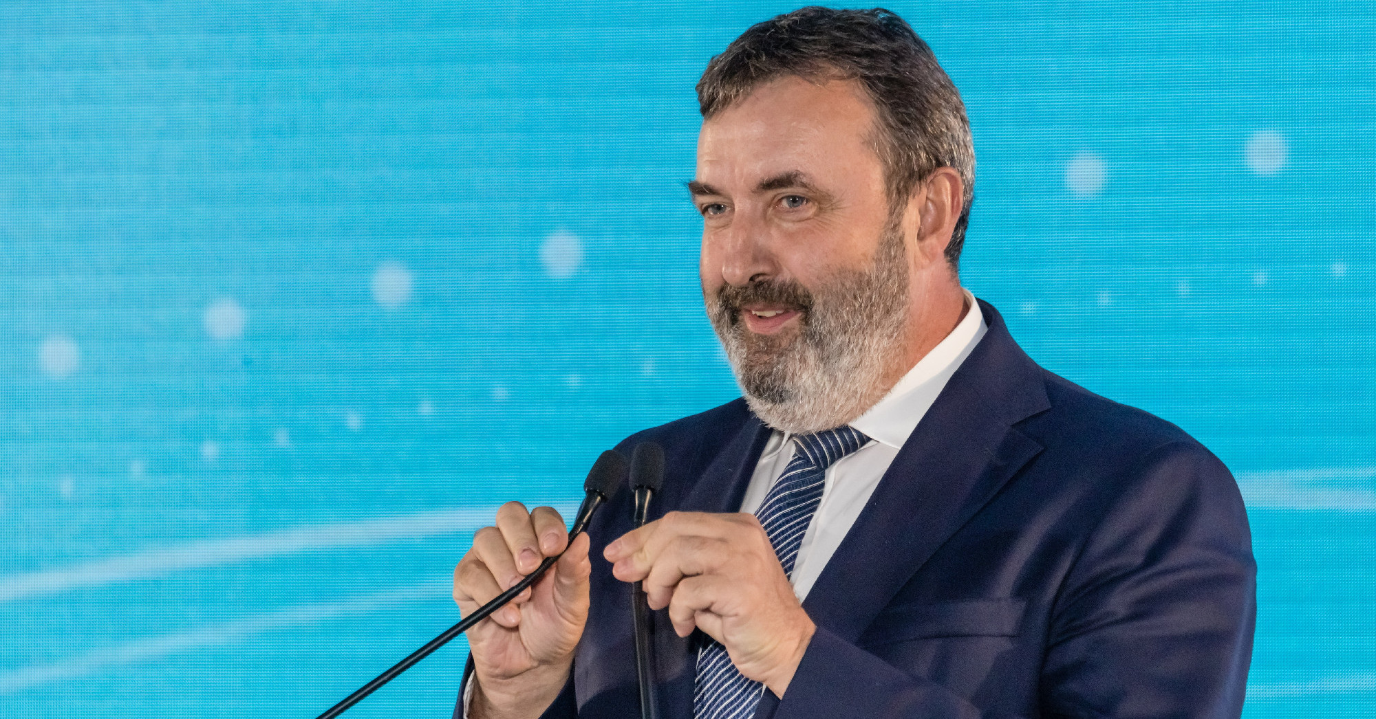 Palkovics László mesterséges intelligenciával generált avatarja vezet be a technológia rejtelmeibe