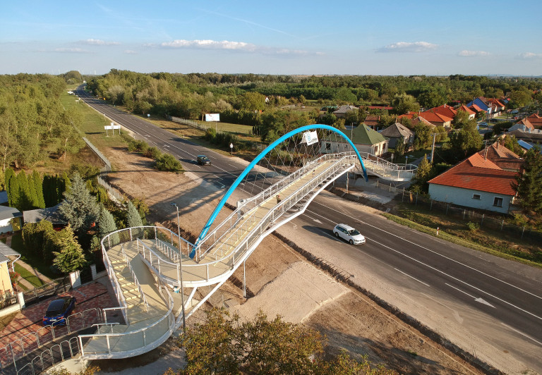 Újabb milliókat fizet károsultaknak a győri önkormányzat a gyalogos-híd miatt