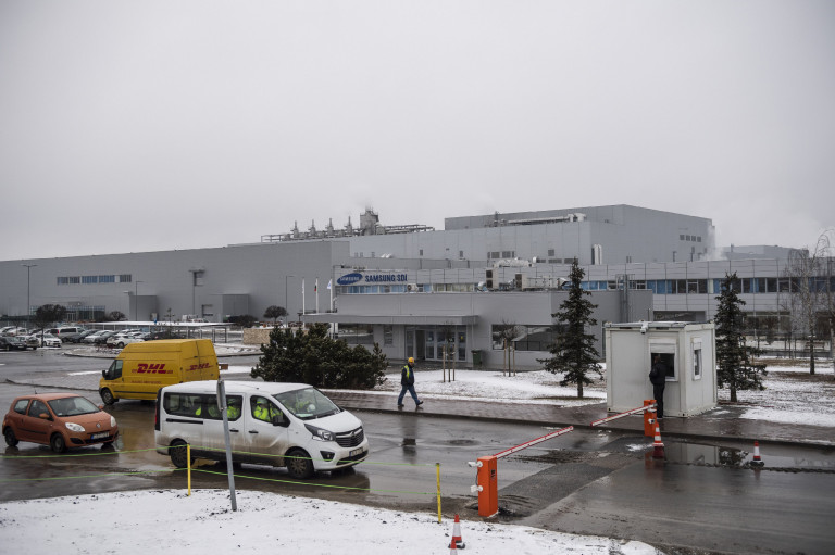 88 tonnányi mérgező oldószert bocsátott ki a levegőbe a gödi Samsung-gyár