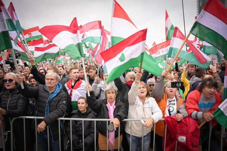 A Republikon szerint a Fidesz 37, a Tisza 36 százalékon áll a biztos pártválasztók között