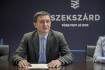 Kirúgta Szekszárd fideszes polgármesterét a képviselő-testület