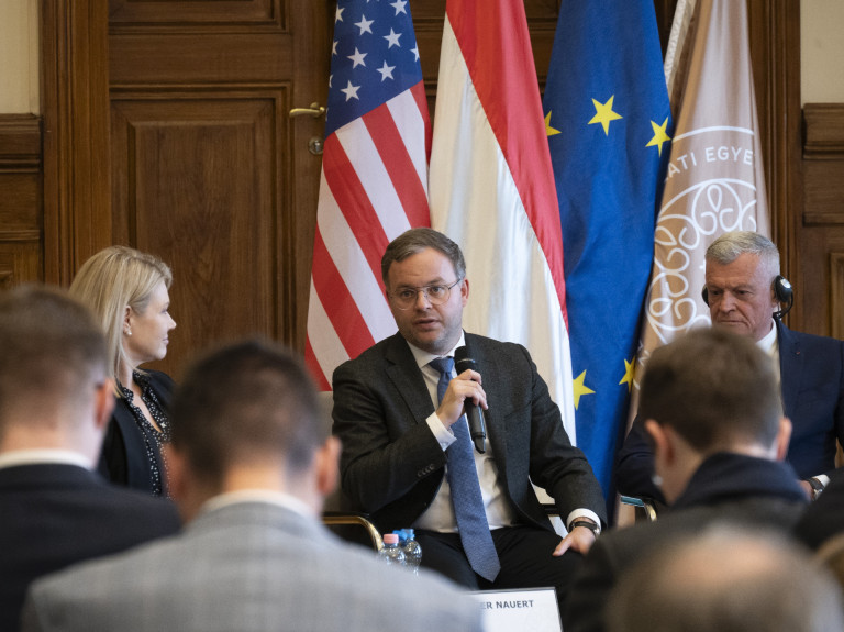 Orbán Balázs: Trump tisztában volt vele, hogy mindent megtesznek, hogy ne tudjon visszatérni