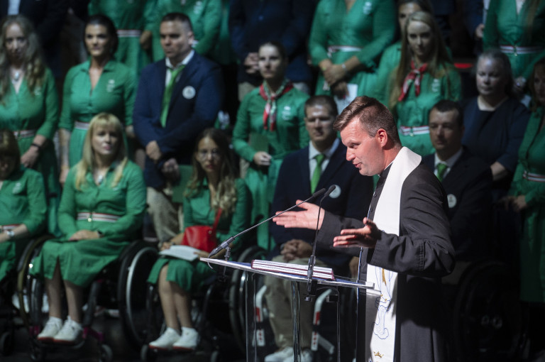 A püspöki kar sajtótitkárának felelősségét vizsgálhatják a szexbotrányban