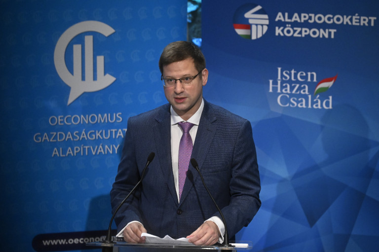 Gulyás Gergely: Szívességet teszünk az Európai Uniónak
