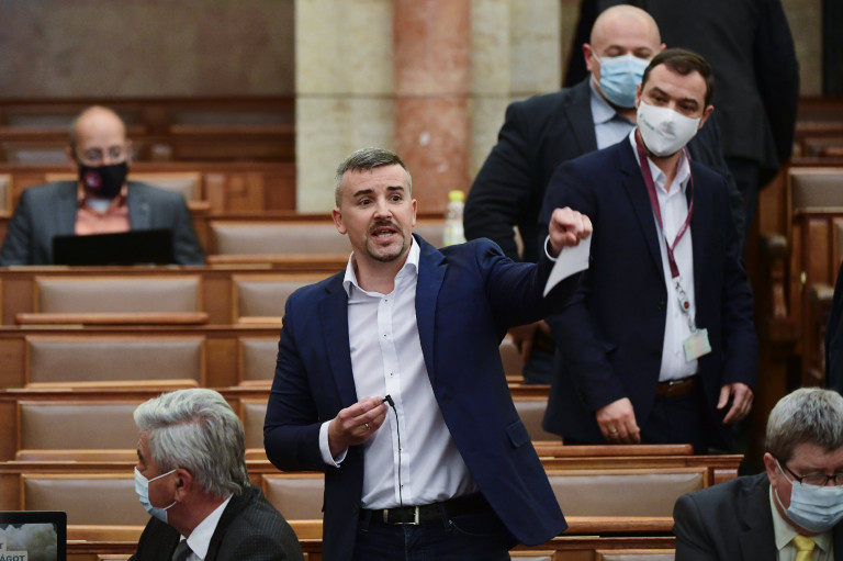 Jakab Péter lemondott a Jobbik elnöki posztjáról