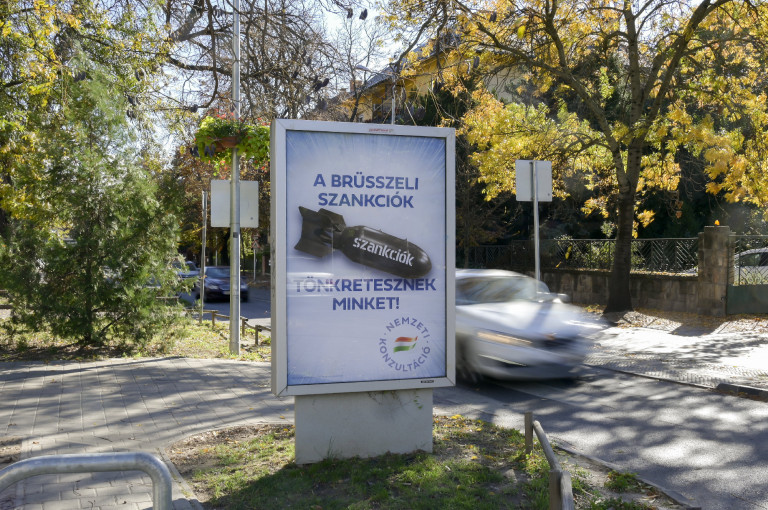 Titkolja a kabinetiroda az augusztus óta kötött szerződéseit