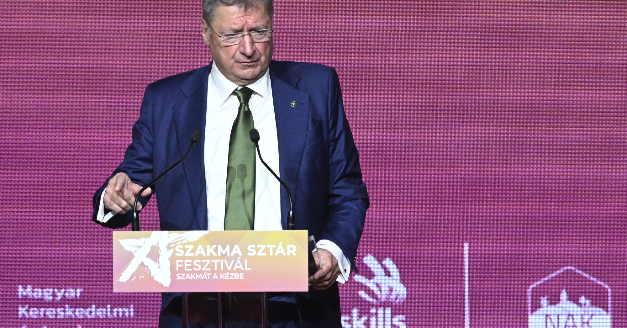 Közel 25 év után leváltották Parragh Lászlót az iparkamara éléről