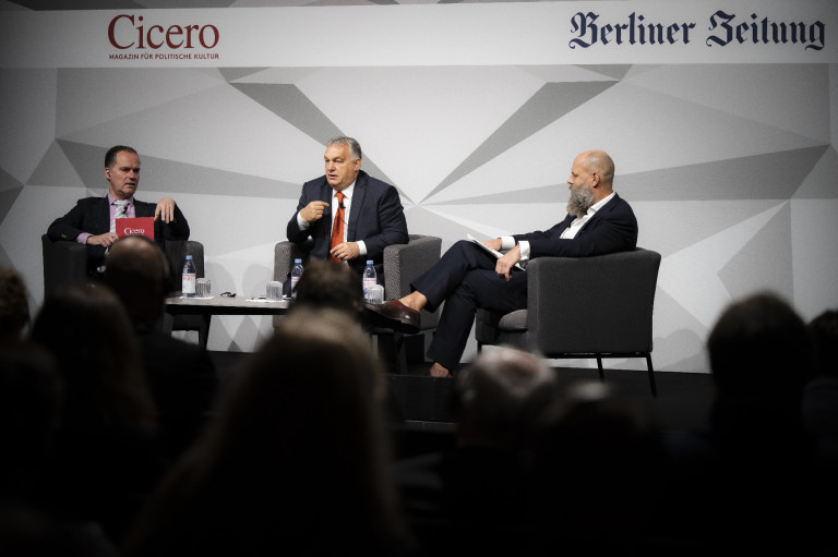 Orbán: Biden messzire ment, amikor háborús bűnösnek, tömeggyilkosnak nevezte Putyint