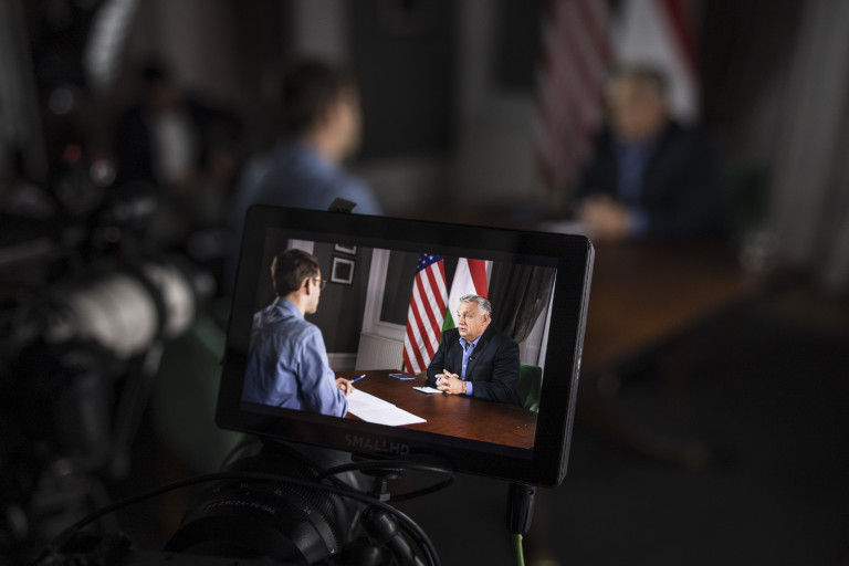 Pont az történt Orbánnal a interjúkörútján, amit évekig próbált elkerülni