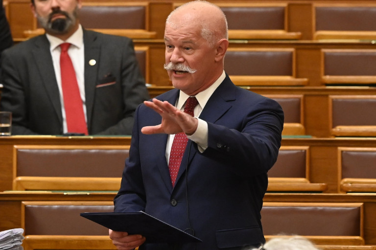 Magyarul kezdő szinten beszélő spanyol MCC-st miniszteri biztosnak neveztek ki