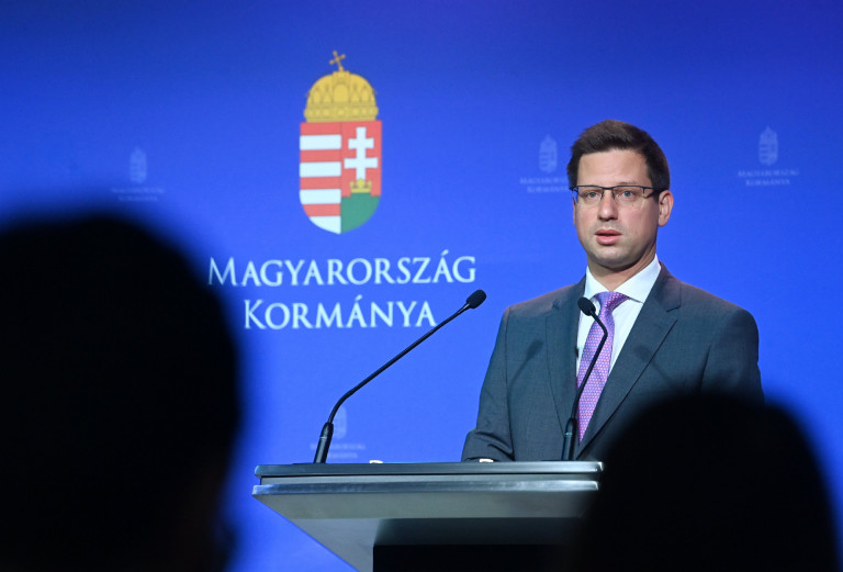 Szombat délután tart kormányinfót Gulyás Gergely
