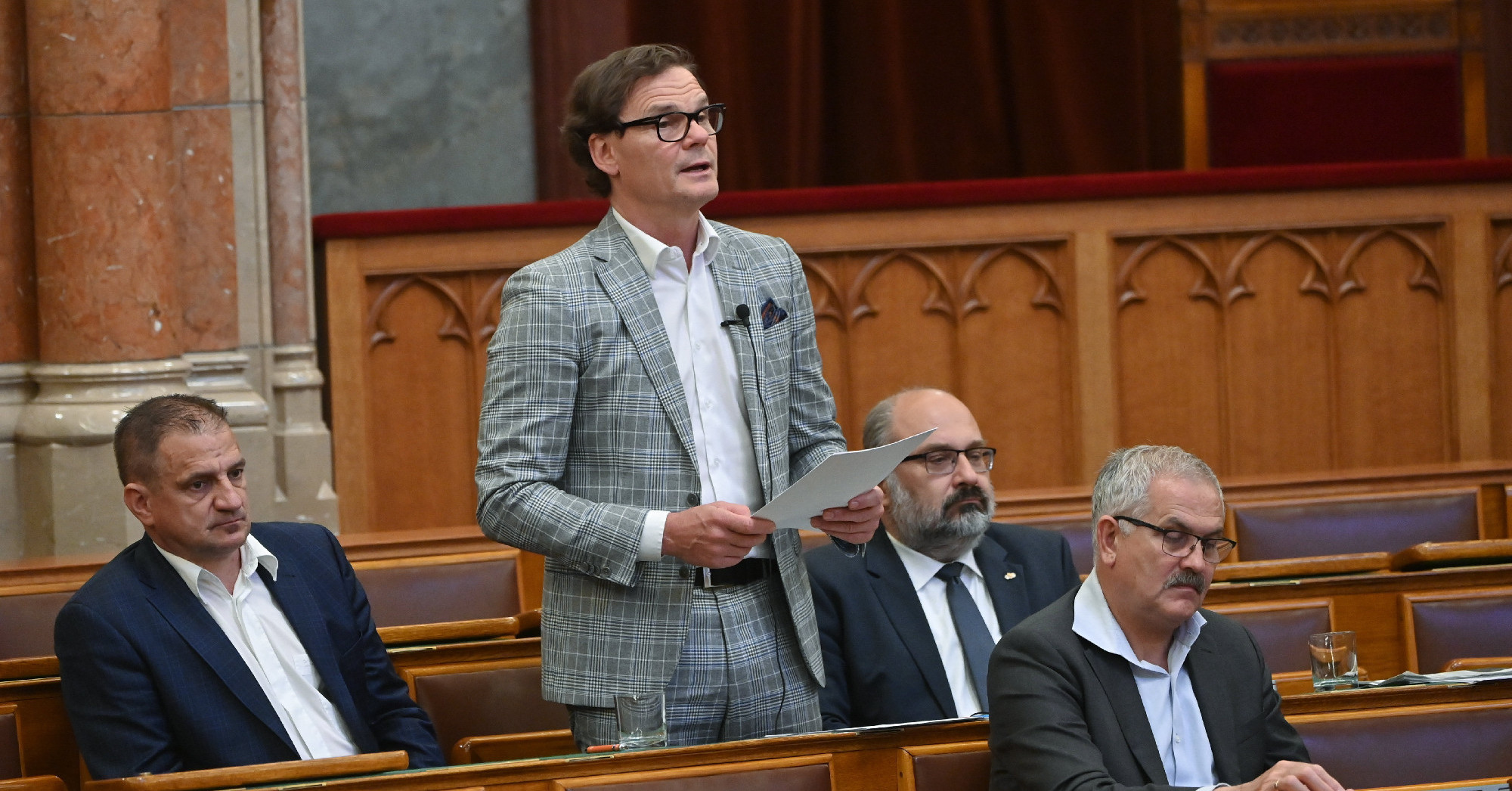 52 milliót utalt a fideszes Bánki Eriknek egy büntetőper vádlottja