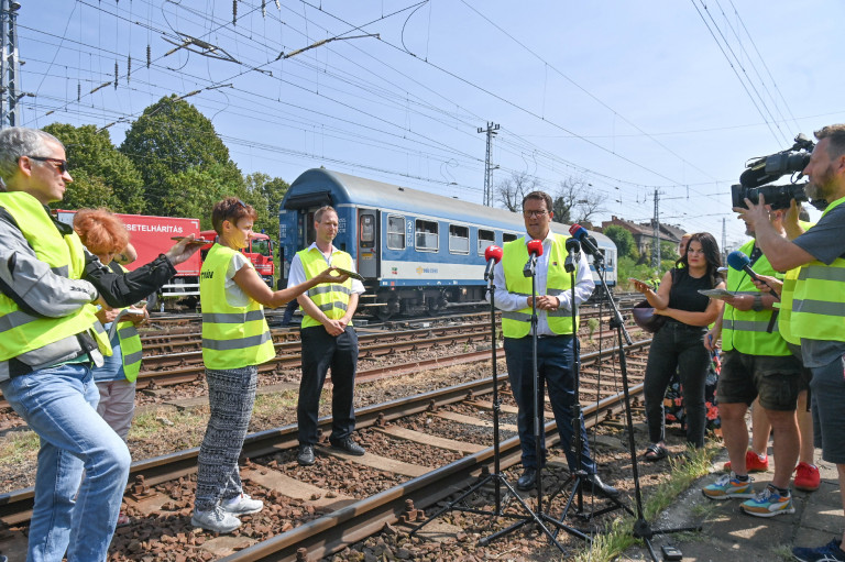 Kedd délelőtt indulhat újra a forgalom a Keleti pályaudvaron