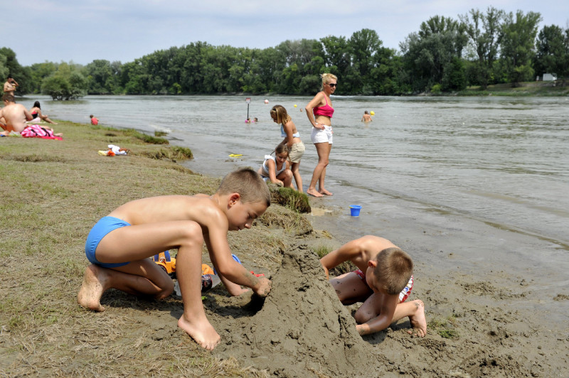 Szabadstrand ny?lt Szentendr?n