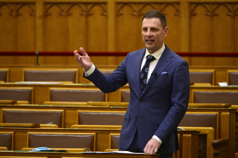 Az Orsz?ggy?l?s plen?ris ?l?se