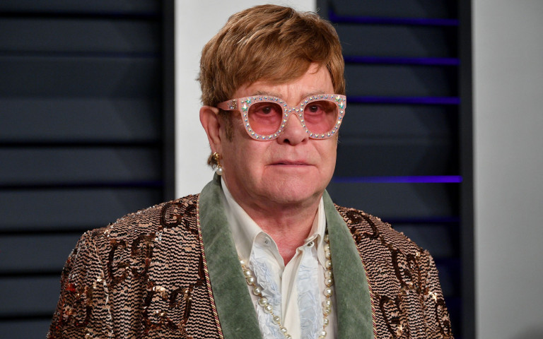 Emmy-győzelmével Elton John a legszűkebb elithez csatlakozott