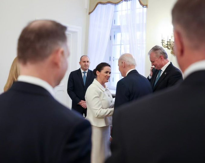 Novák Katalin és Joe Biden Varsóban találkozott