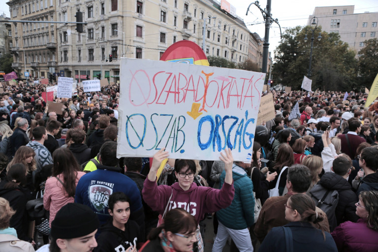 A Madách tanára a tanker vezetőjének: Maga szegte meg a munkaköri kötelezettségét