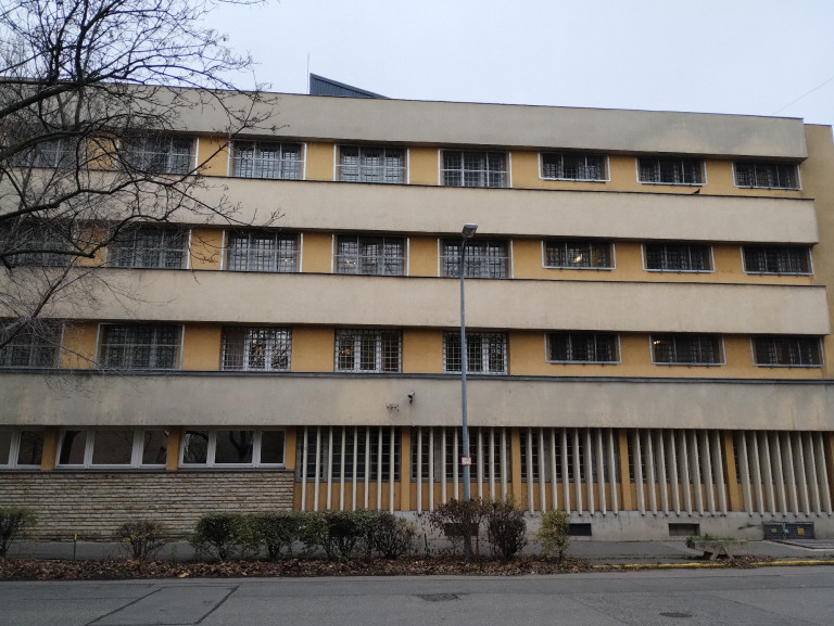 Csángó gyerekeken segítő alapítvány kurátora a Szőlő utcai intézetben dolgozott pedofil pap