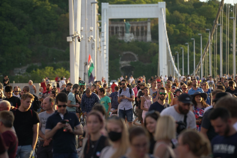 Alkotmányjogi panasz miatt vizsgálja az Alkotmánybíróság az új kata-törvényt