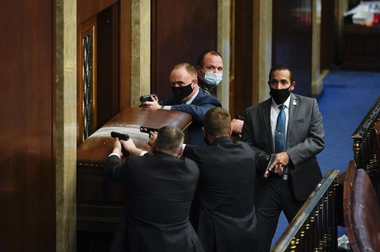 Halálos áldozata is van a Capitolium ostromának