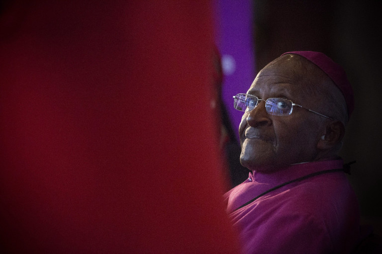 Meghalt Desmond Tutu