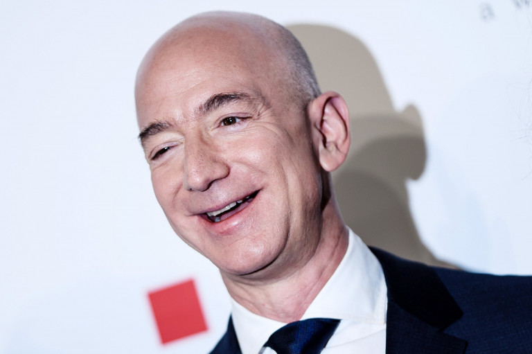 Az öccsét is magával viszi Jeff Bezos a Blue Origin első emberes űrutazására