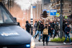 Újabb 180 embert vettek őrizetbe a kijárási tilalom miatti holland zavargásokban