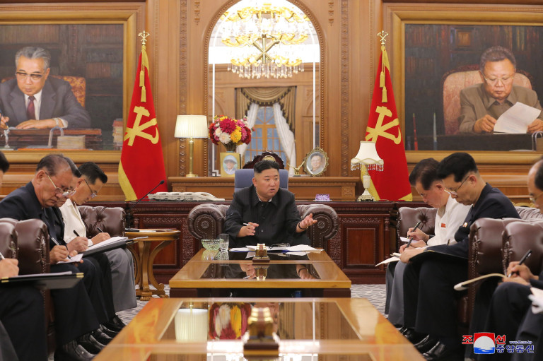 Észak-Korea kémműhold kifejlesztésével kapcsolatos tesztet hajtott végre