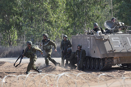 Az izraeli hadsereg bejelentette a szárazföldi offenzívát Gáza ellen