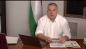 Orbán Facebook-kommentekre válaszol és oltásra buzdít