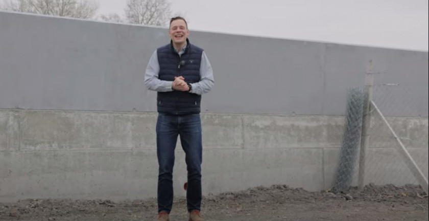 Sikerült megszüntetni a zavaró természetet – újabb ironikus videóval jelentkezett Litkai Gergely a Fertő tavi beruházásról