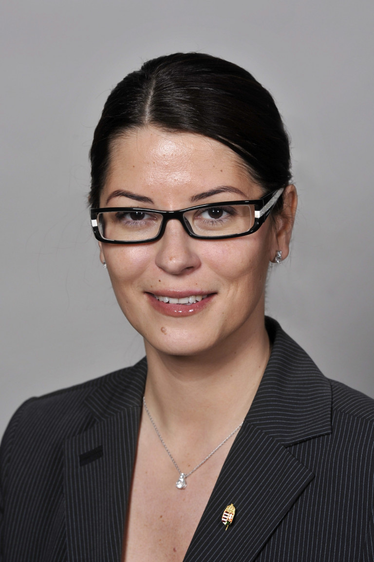 Lupkovics Beáta vezeti tovább a végrehajtókat