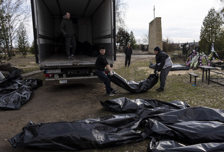 Tagadja a bucsai mészárlást a Magyar Nemzet publicistája 