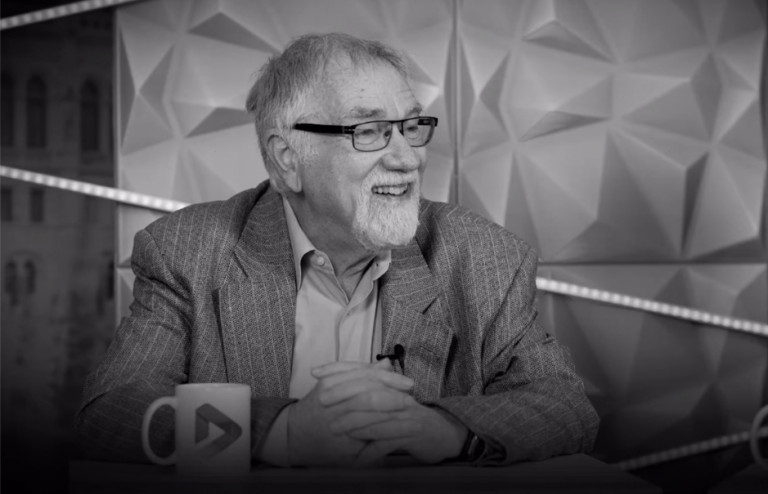 Gyurcsány Ferenc és Verebes István mond beszédet Vágó István búcsúztatóján