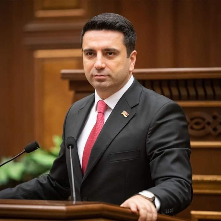 Bocsánatot kért, mert leköpte azt, aki hazaárulónak nevezte