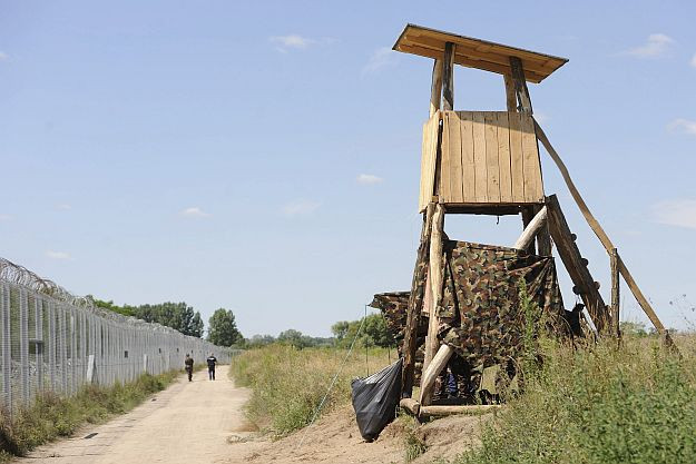 137 rendőrt, 322 katonát támadtak meg Csongrád-Csanádban