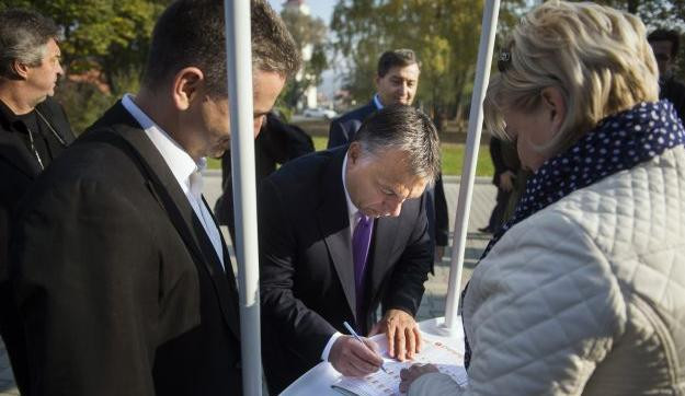 Orbán Viktor már biztosítani igyekszik a hátát a népszavazás utáni időszakra is