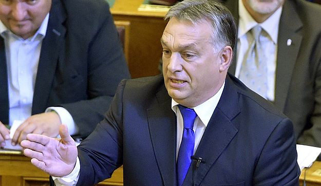 Orbán győzött, Orbán vesztett, Rogán helikopterezett 