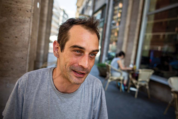 Beengedték a Kétfarkú Kutyapártot a Hegyvidék TV-be