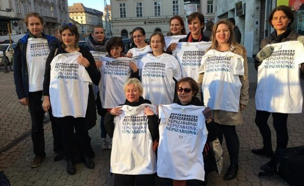 Akció közben eltűnt – Zenés akció volt a Népszabadságért