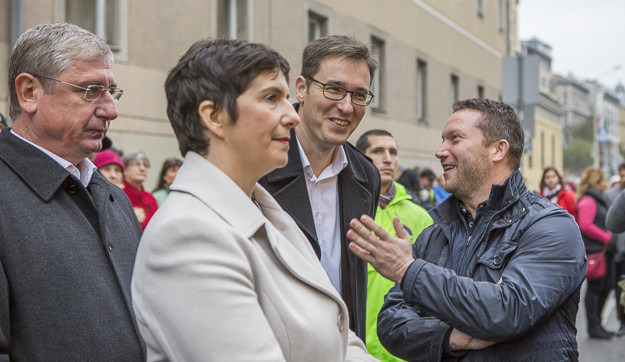 500 nap alatt a magyar glóbusz körül – Ellenzéki demonstráció a Blahán