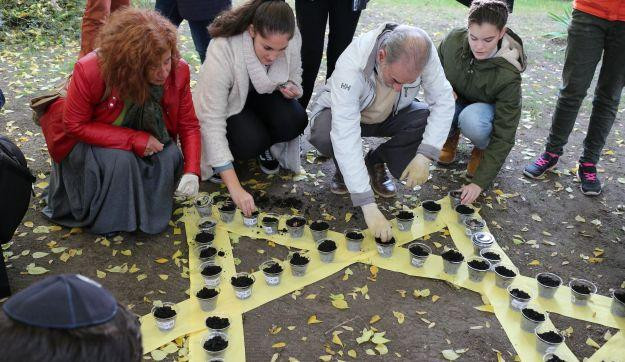 Holokauszt-emléknap saját elképzelés szerint – Mi az a Krókusz Projekt?