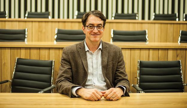 „A minőségi újságírás közszolgáltatás” - Victor Pickard médiaszakértő az amerikai média válságáról  