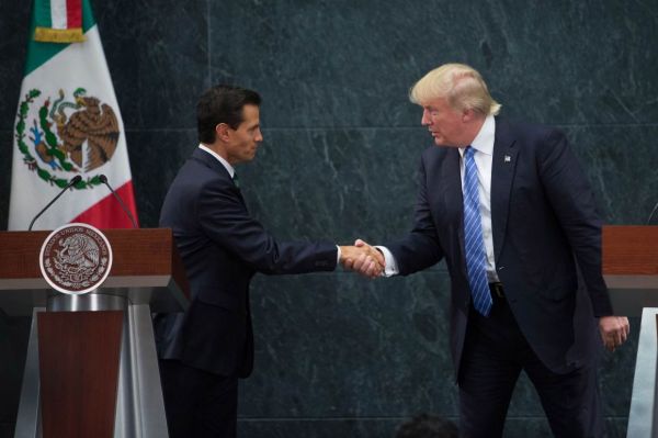 Enrique Pena Nieto mexikói elnök és Donald Trump már tárgyaltak