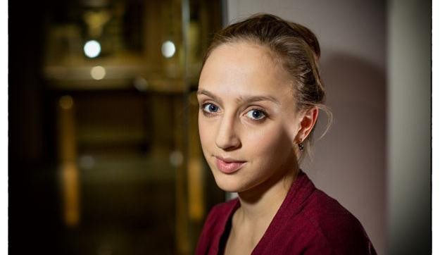 „Mi talán nem hülyülünk meg” - Sodró Eliza színész 