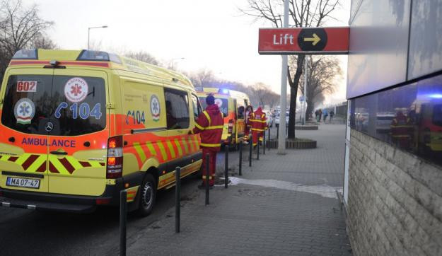 Hogy nem sül le a bőr a képükről – A BKV egészen elképesztő módon magyarázza a reggeli metróbalesetet   