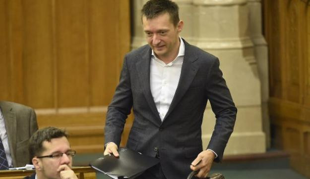 A magyar bíróság szerint semmi gond nincs azzal, hogy a Rogán-közeli ingatlan adásvételi szerződése eltűnt
